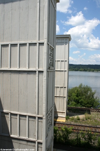 rhinecliff30