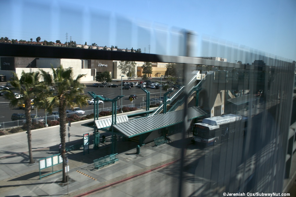 How to get to Fashion Valley Mall in San Diego by Bus or Cable Car?