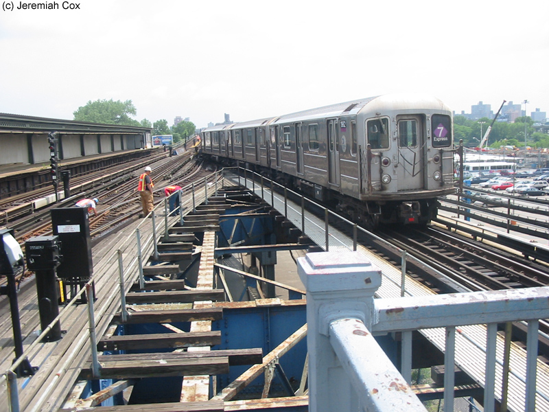 Mets-Willets Point (7) - The SubwayNut